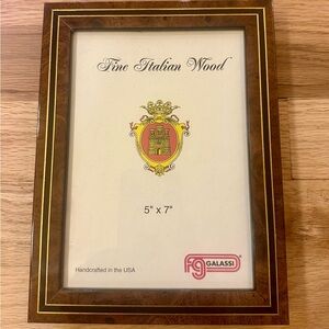 Elegant Brown Wood Picture Frame